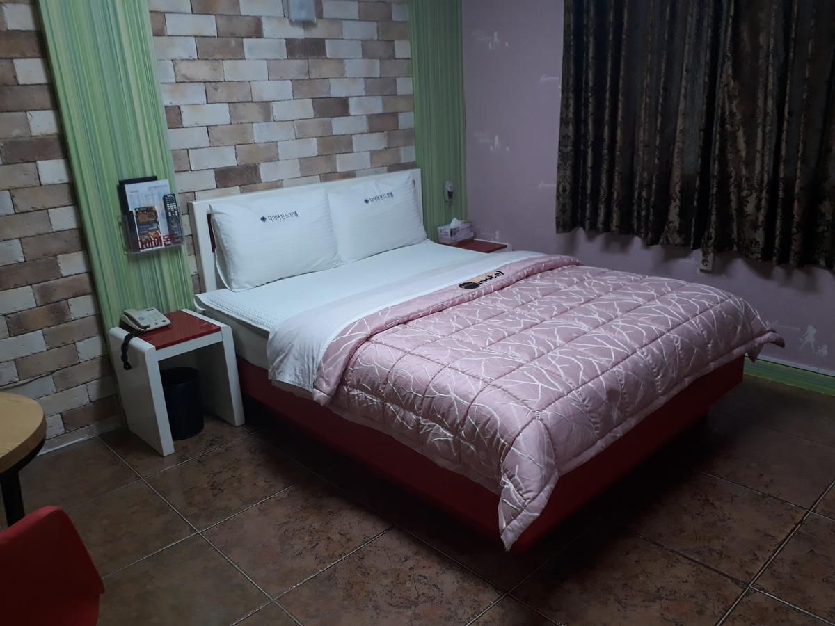 Diamond Motel Sacheon Exterior foto